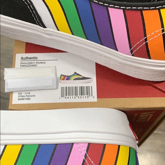 VANS AUTHENTIC Refract Black/True White/Multi men’ - Picture 16 of 16